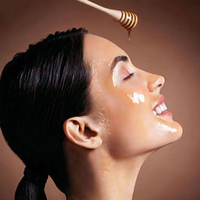استفاده از عسل برای جوانسازی و سفید کردن پوست صورت