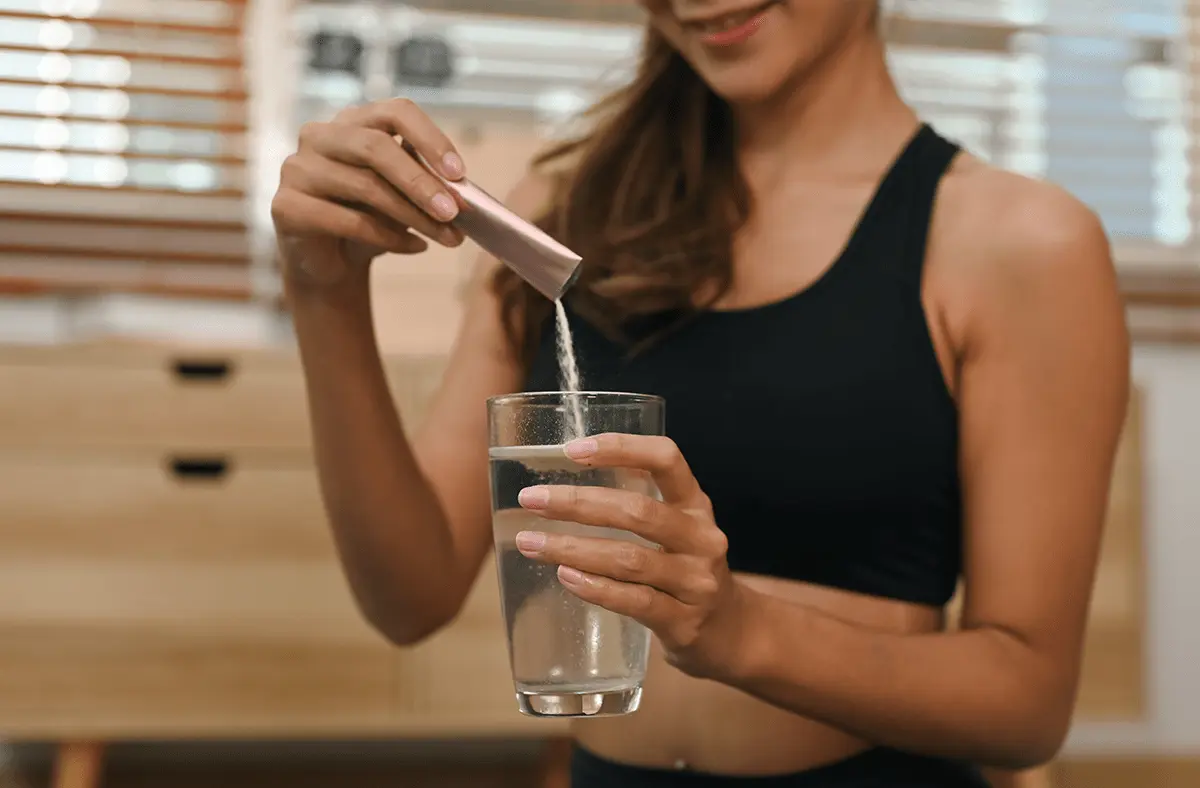 مصرف مکمل کلاژن مایع بهتر است یا کلاژن پودری؟